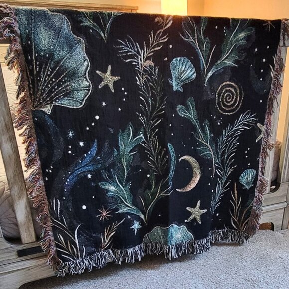Mystical Sea Life | Woven Throw Blanket - Picture 2 of 5